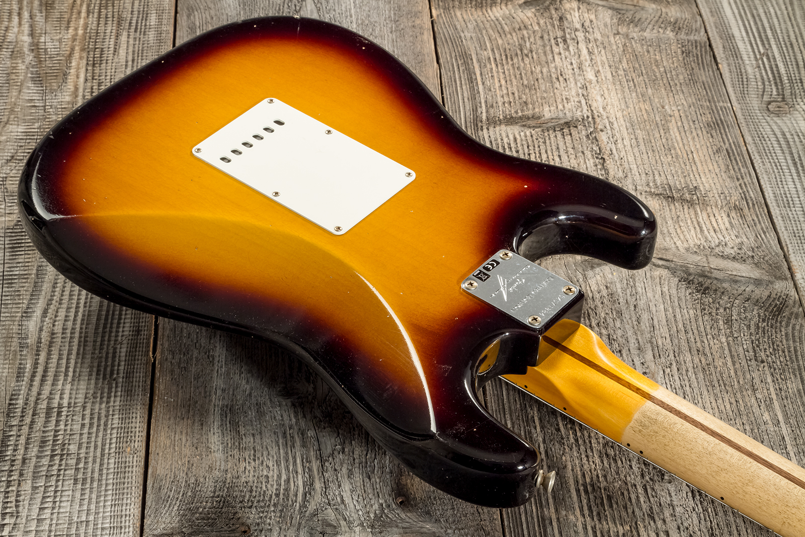 Fender Custom Shop Strat 1956 3s Trem Mn #cz571884 - Journeyman Relic Aged 2-color Sunburst - Str shape electric guitar - Variation 6