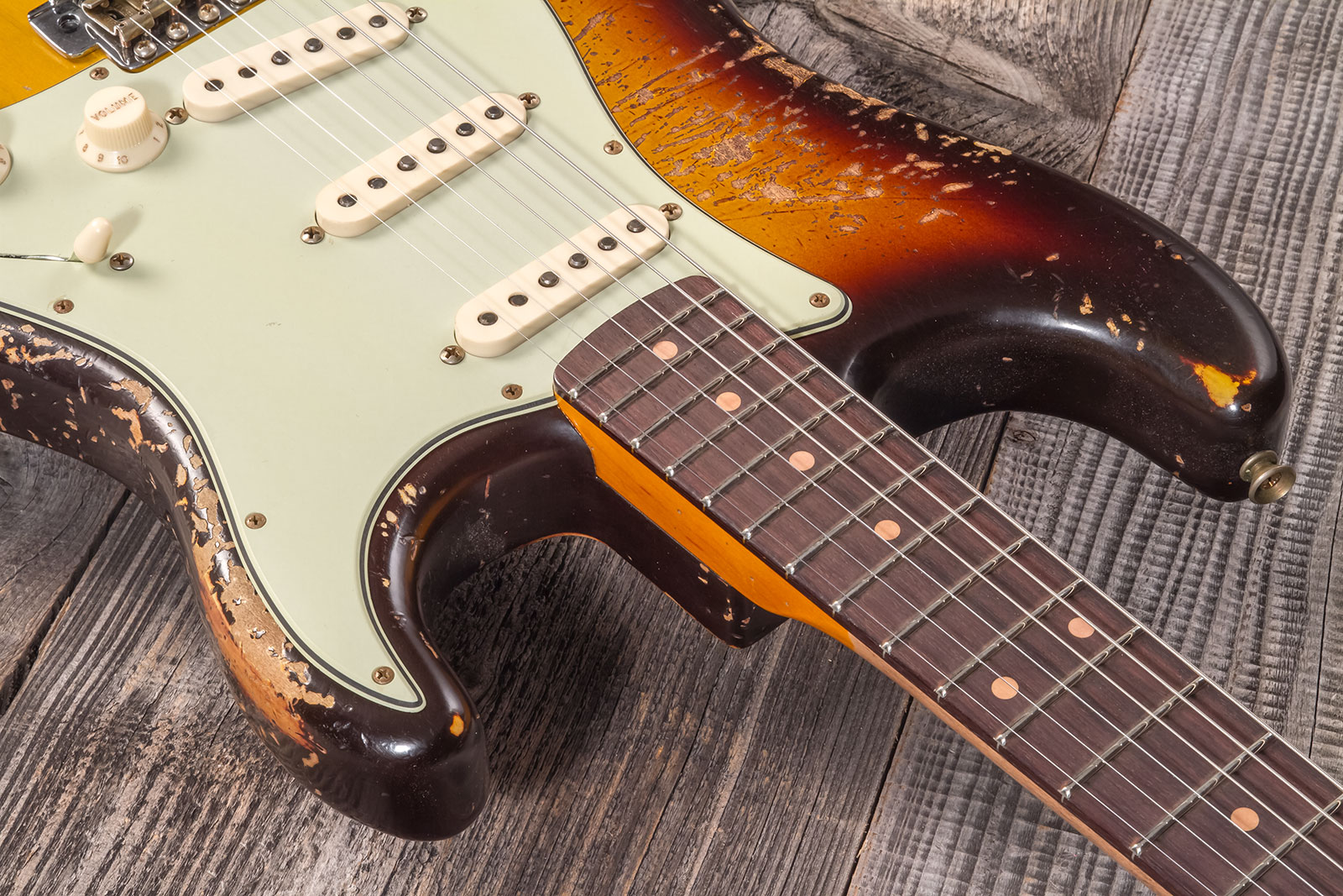Fender Custom Shop Strat 1959 3s Trem Rw #cz571958 - Super Heavy Relic Aged Chocolate 3-color Sunburst - Str shape electric guitar - Variation 4