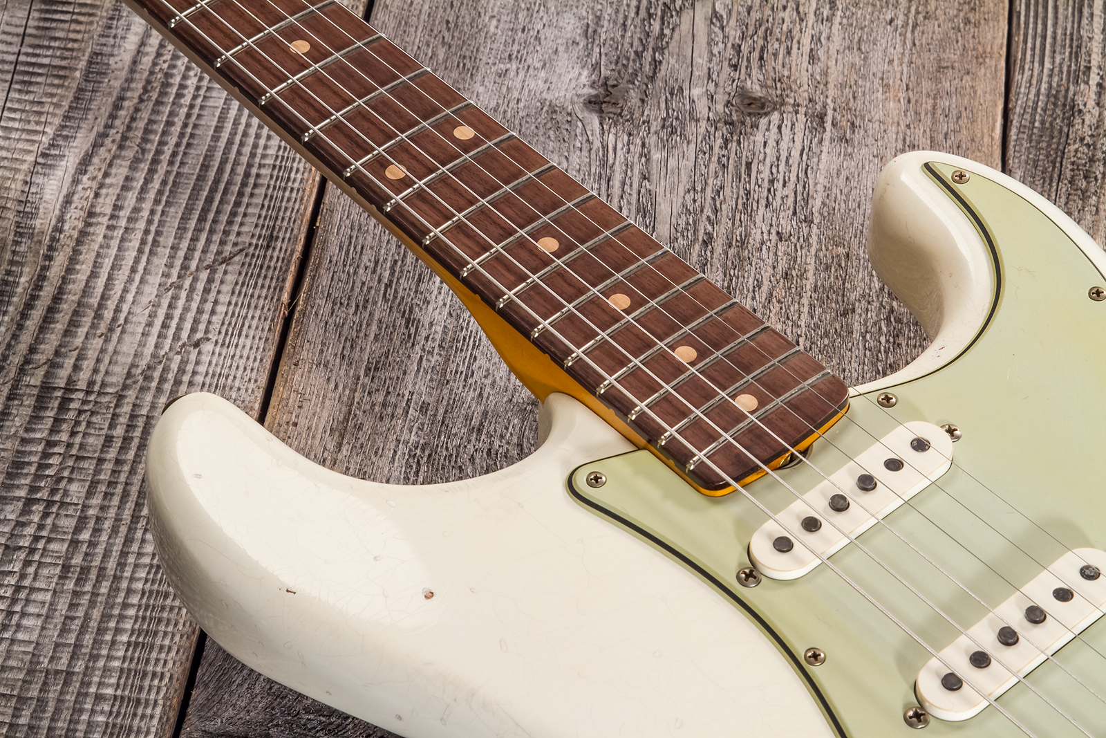 Fender Custom Shop Strat 1962/63 3s Trem Rw #cz565163 - Journeyman Relic Olympic White - Str shape electric guitar - Variation 3