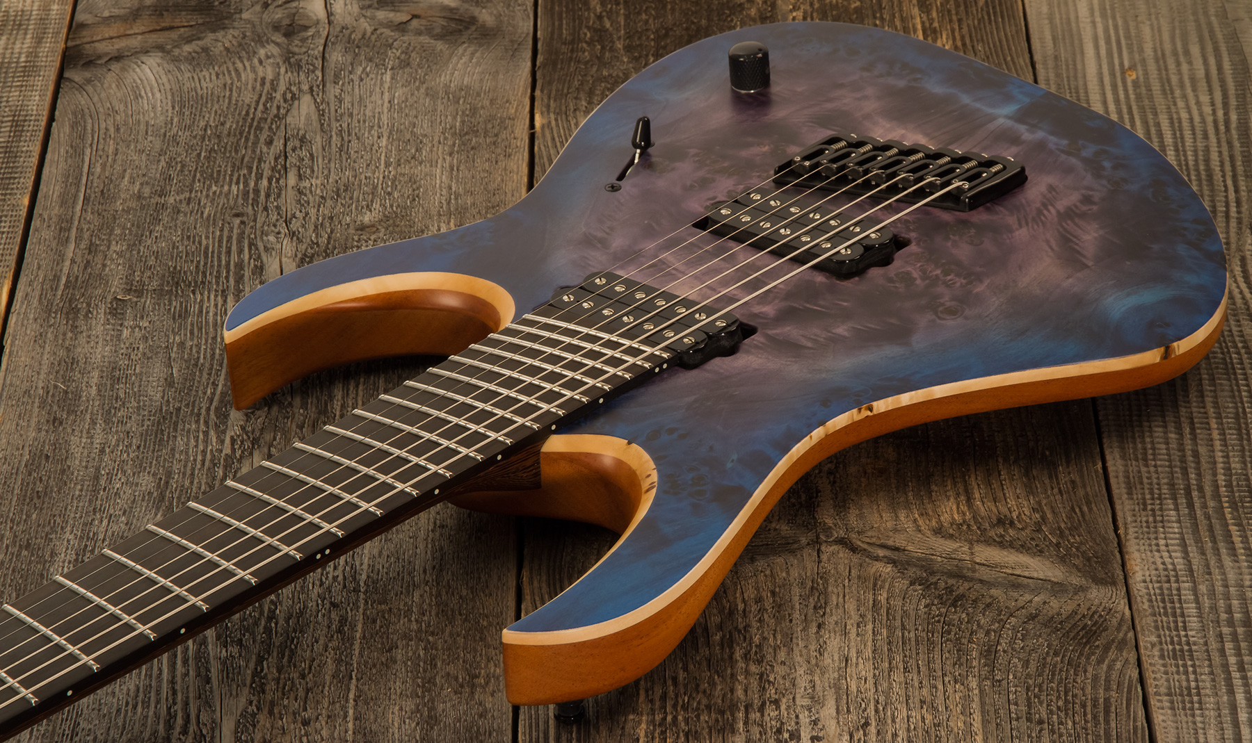Mayones Guitars Duvell Elite V-frets 7c Hh Bare Knuckle Ht Eb - Jeans Black 3-tone Blue Burst Satin - Multi-Scale Guitar - Variation 2