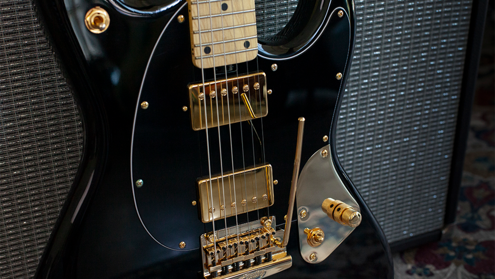 Sterling By Musicman Jared Dines Stingray Guitar Signature Hh Trem Mn - Black Gold - Str shape electric guitar - Variation 1