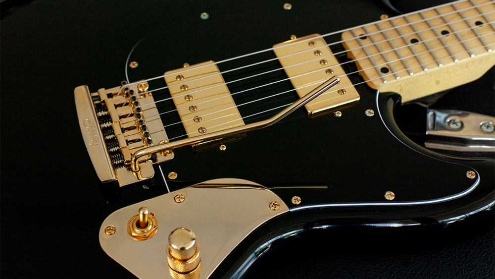 Sterling By Musicman Jared Dines Stingray Guitar Signature Hh Trem Mn - Black Gold - Str shape electric guitar - Variation 3